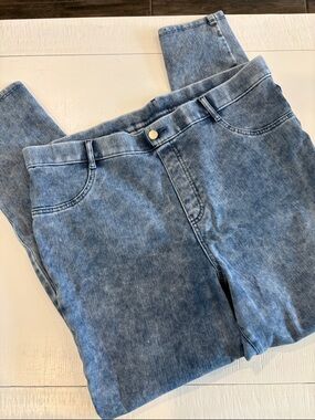 XXL Classic High-Rise Light Blue Wash Women’s Jeggings